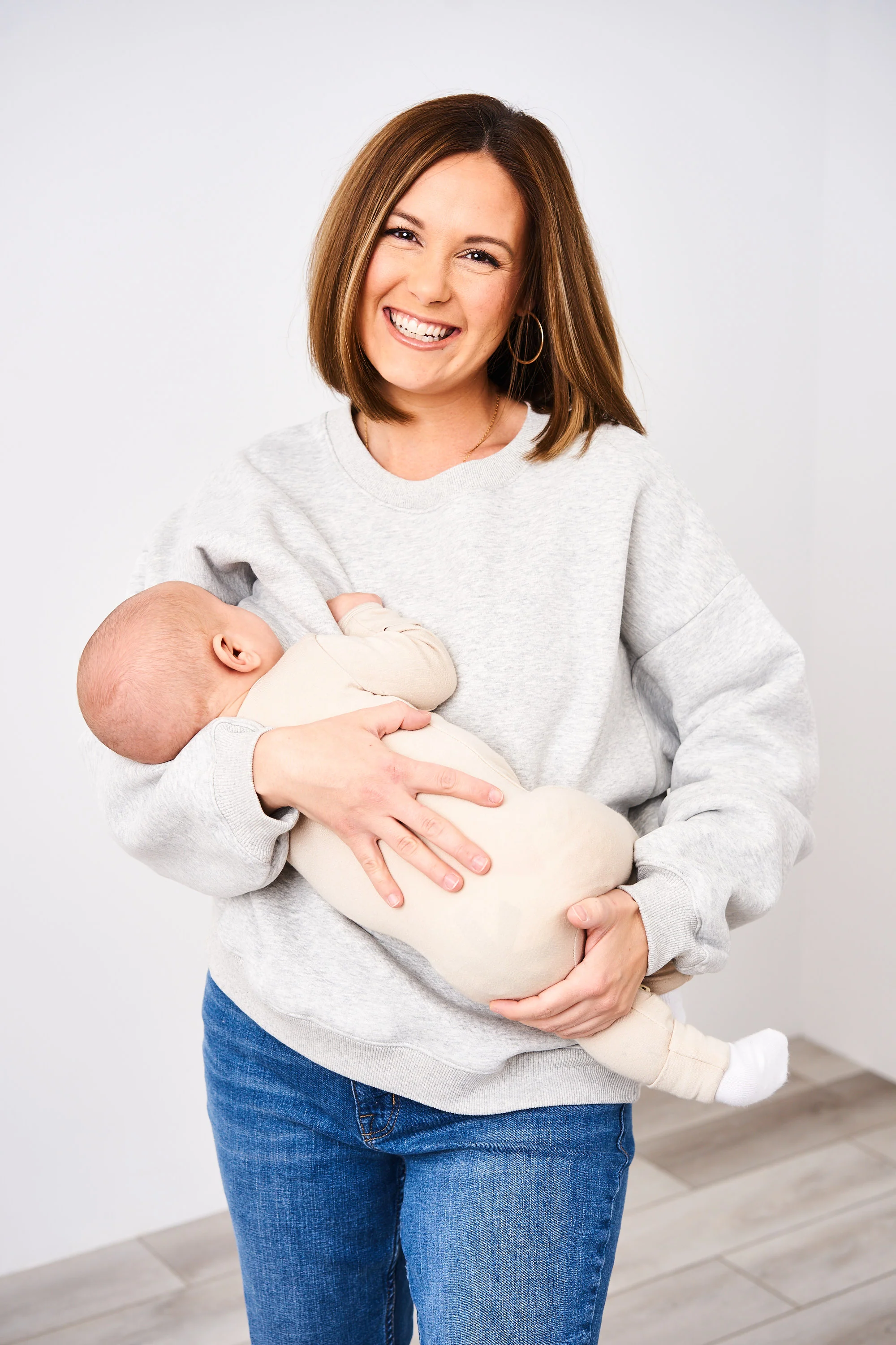 Latched Mama 635 Zip Nursing Crewneck - Image 10