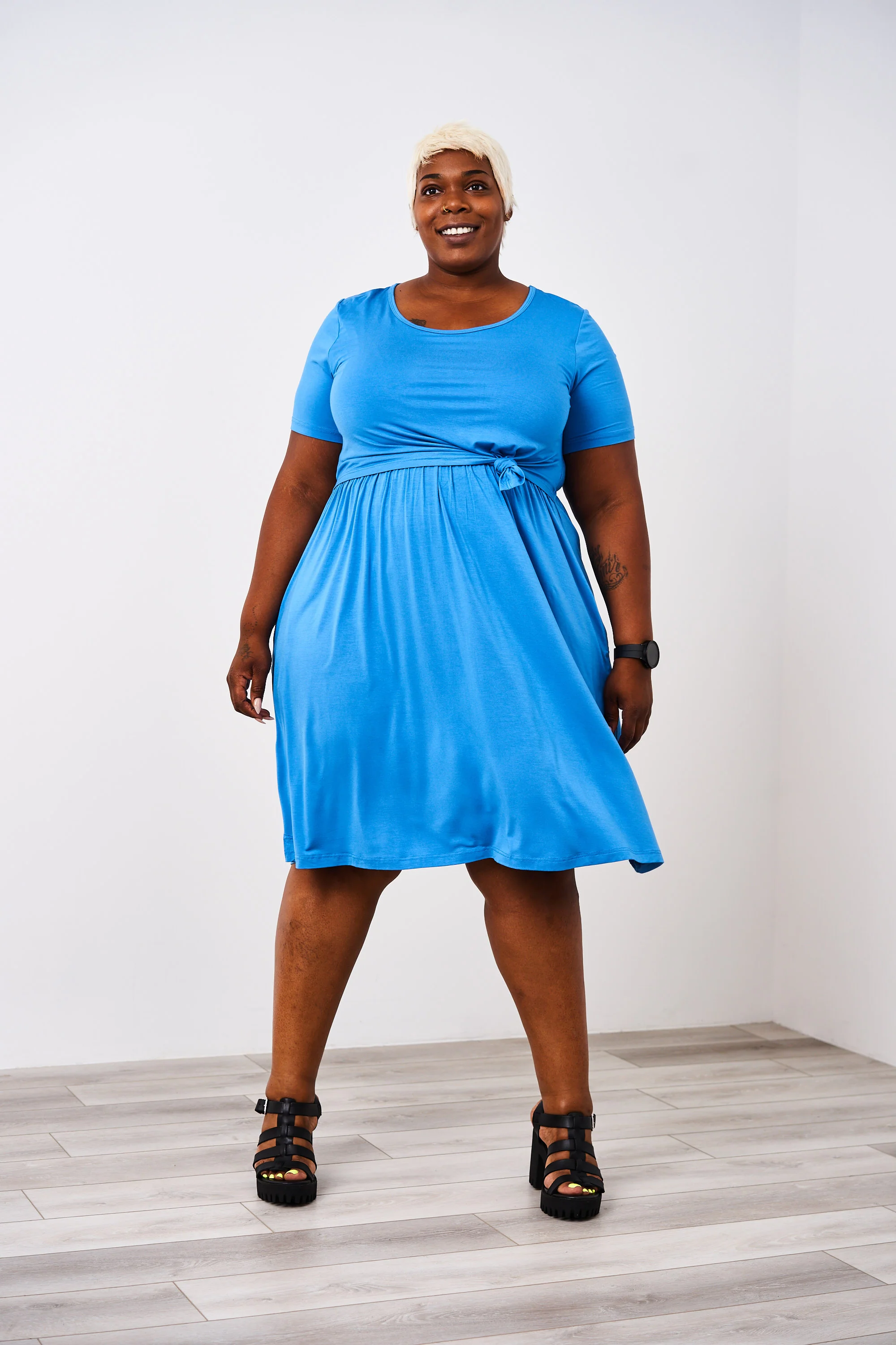 Latched Mama Essential Boardwalk Nursing Dress - Image 4