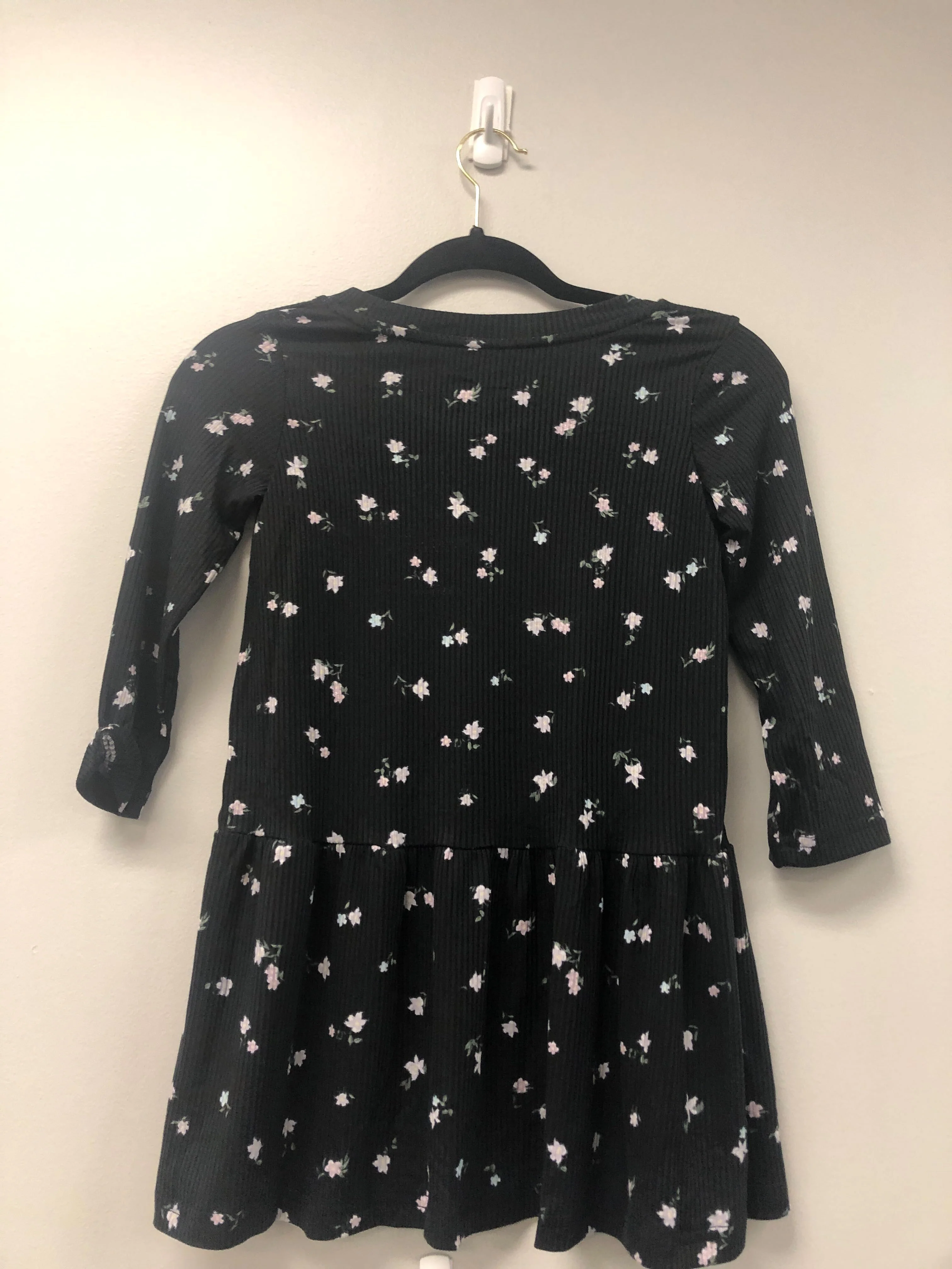 Outlet 5960 - Latched Mama 3/4 Sleeve Babydoll Nursing Tee - Carbon Bouquet - Extra Extra Small - Image 2