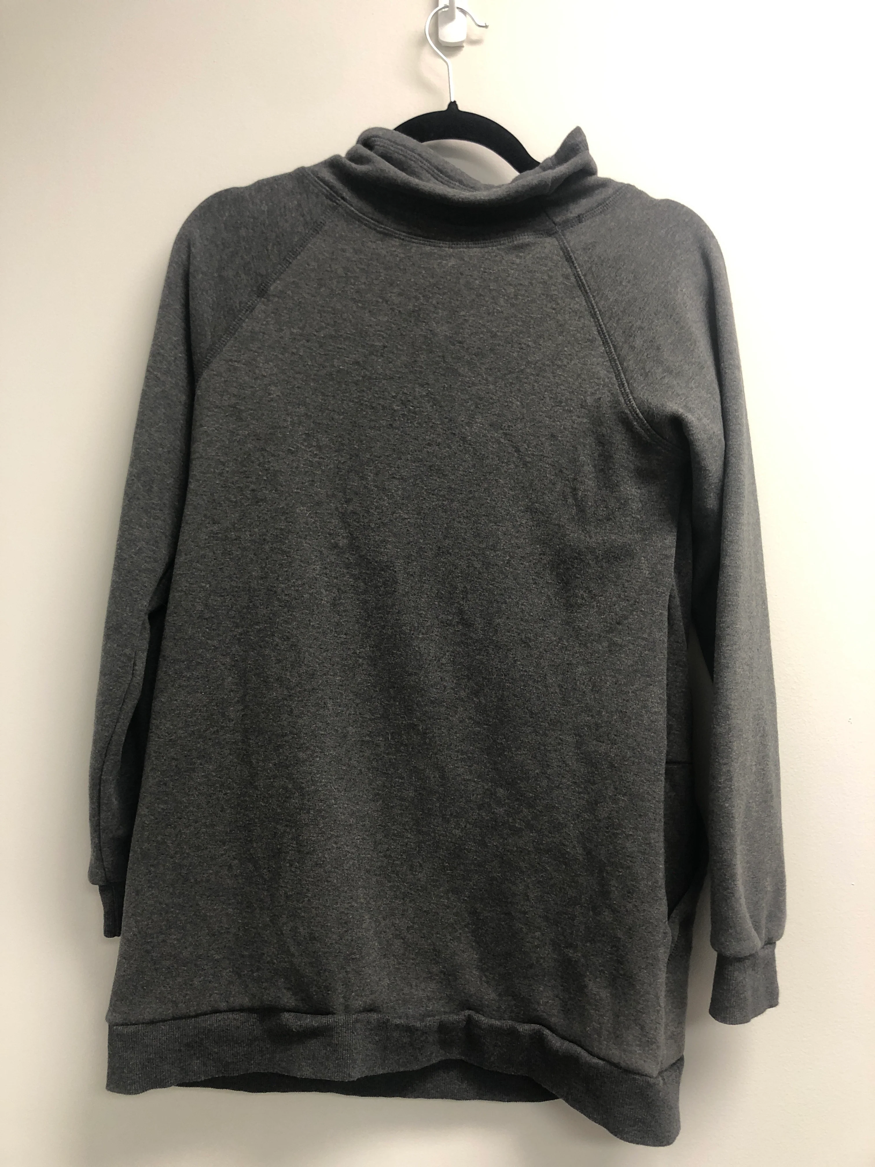 Outlet 6839 - Latched Mama Embroidered Harbor Snap Nursing Pullover - Charcoal - Medium - Image 2