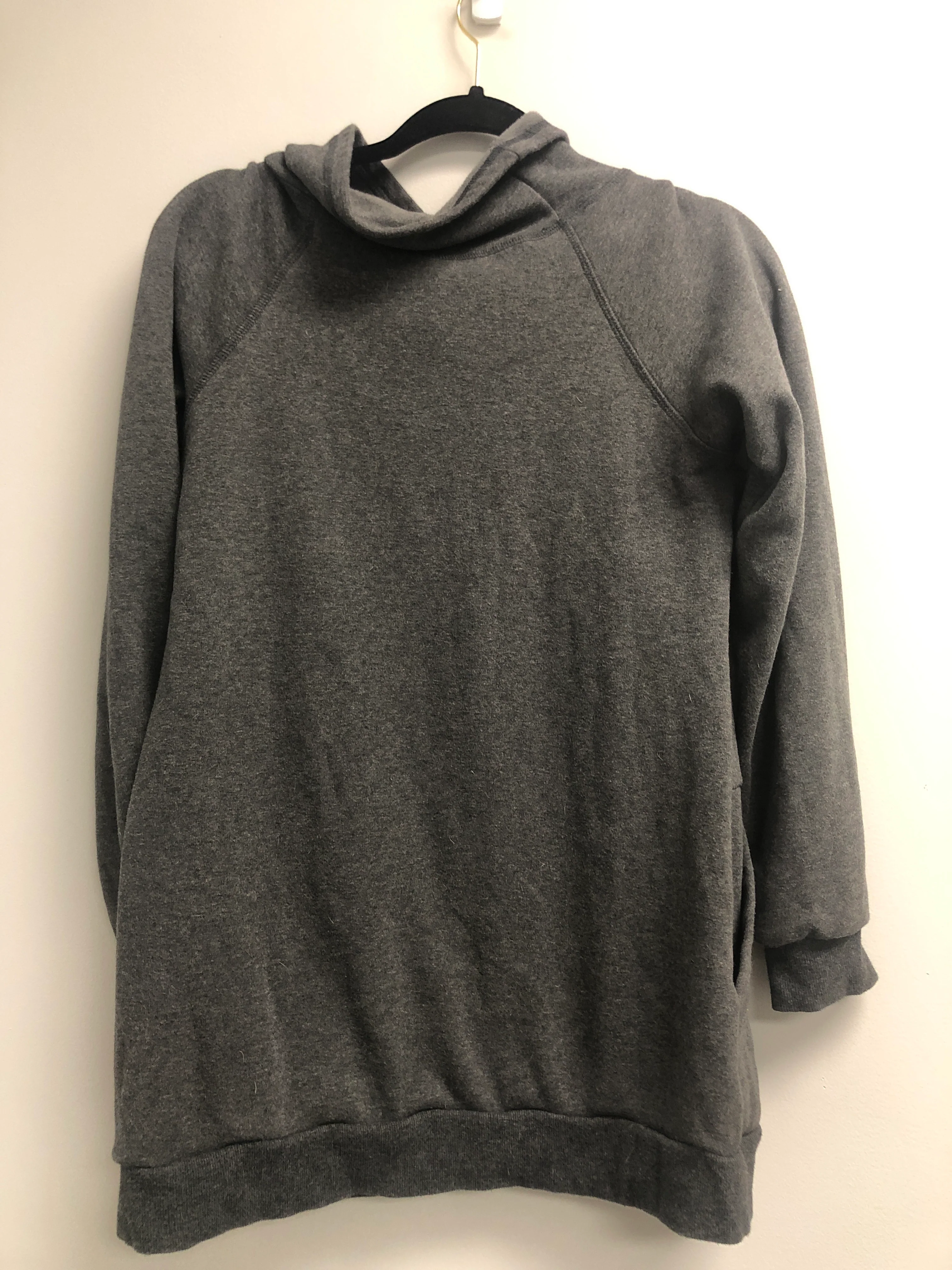 Outlet 6840 - Latched Mama Embroidered Harbor Snap Nursing Pullover - Charcoal - Medium - Image 2