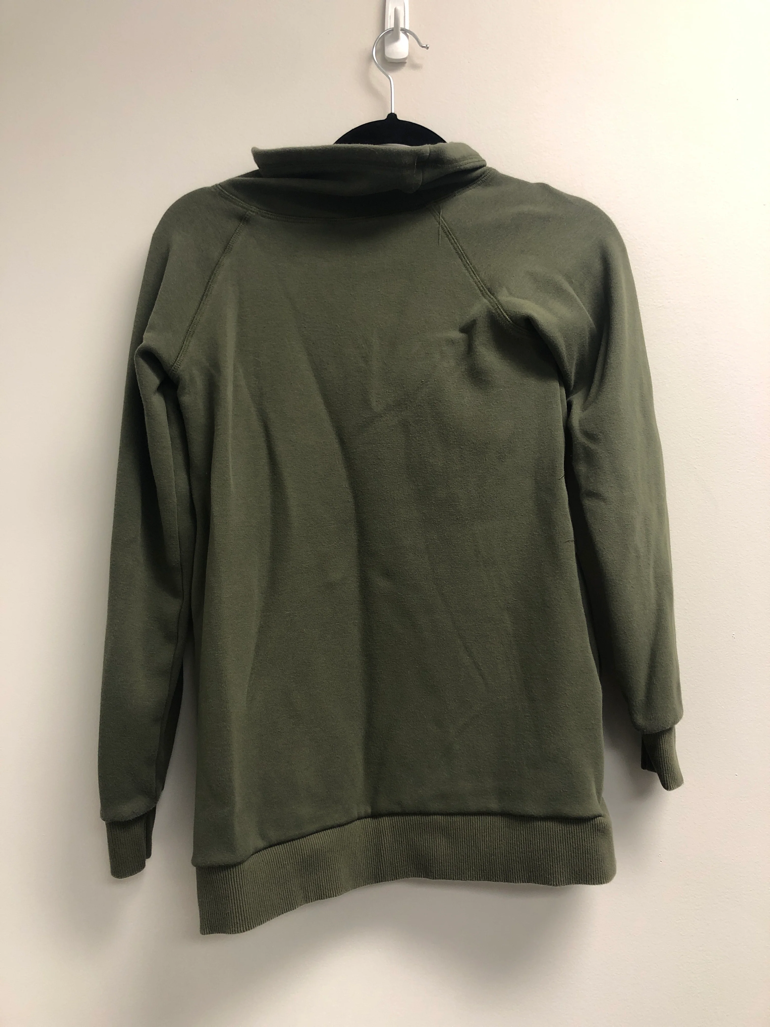 Outlet 7065 - Latched Mama Harbor Snap Nursing Pullover - Green - Extra Small - Image 2