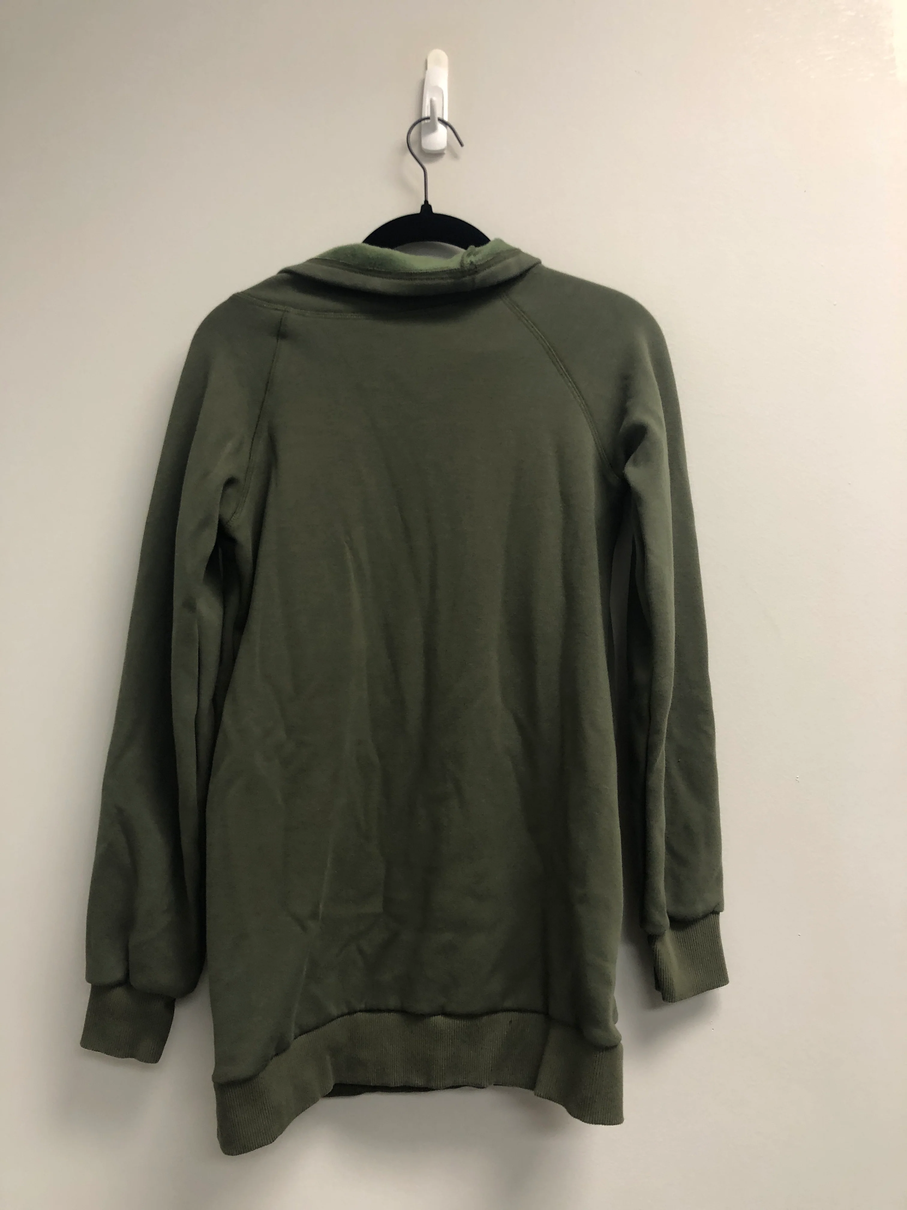 Outlet 7066 - Latched Mama Harbor Snap Nursing Pullover - Green - Small - Image 2