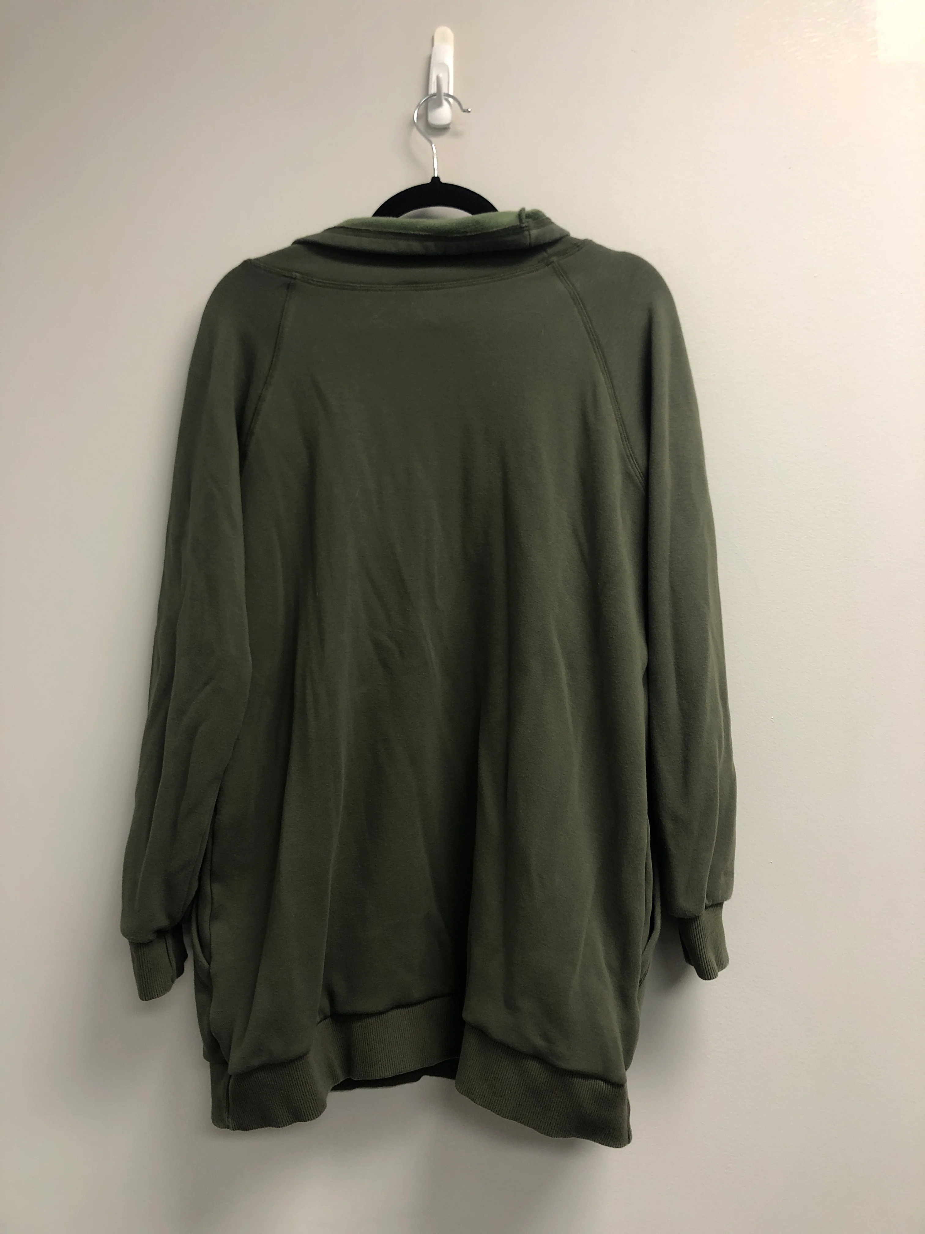 Outlet 7068 - Latched Mama Harbor Snap Nursing Pullover - Green - 1X - Image 2