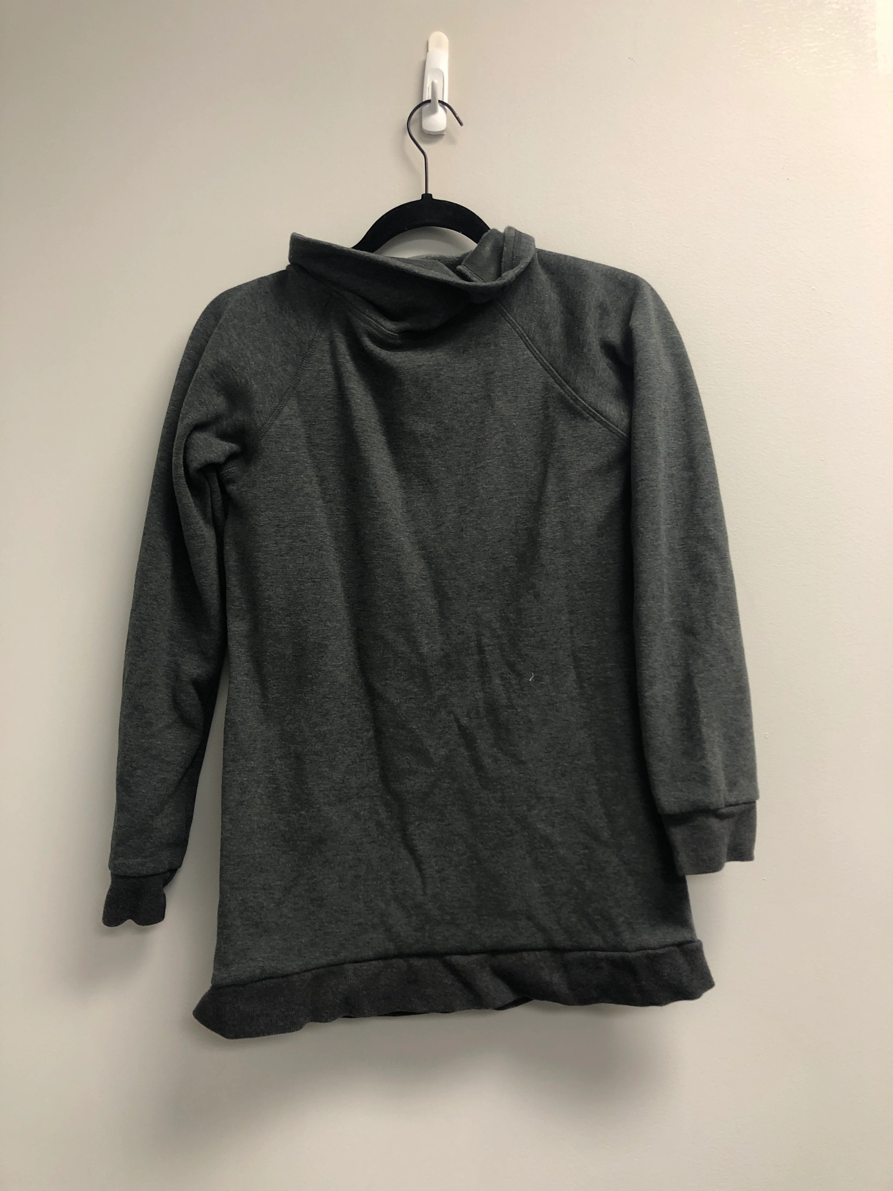 Outlet 7071 - Latched Mama Harbor Snap Nursing Pullover - Charcoal - Small - Image 2