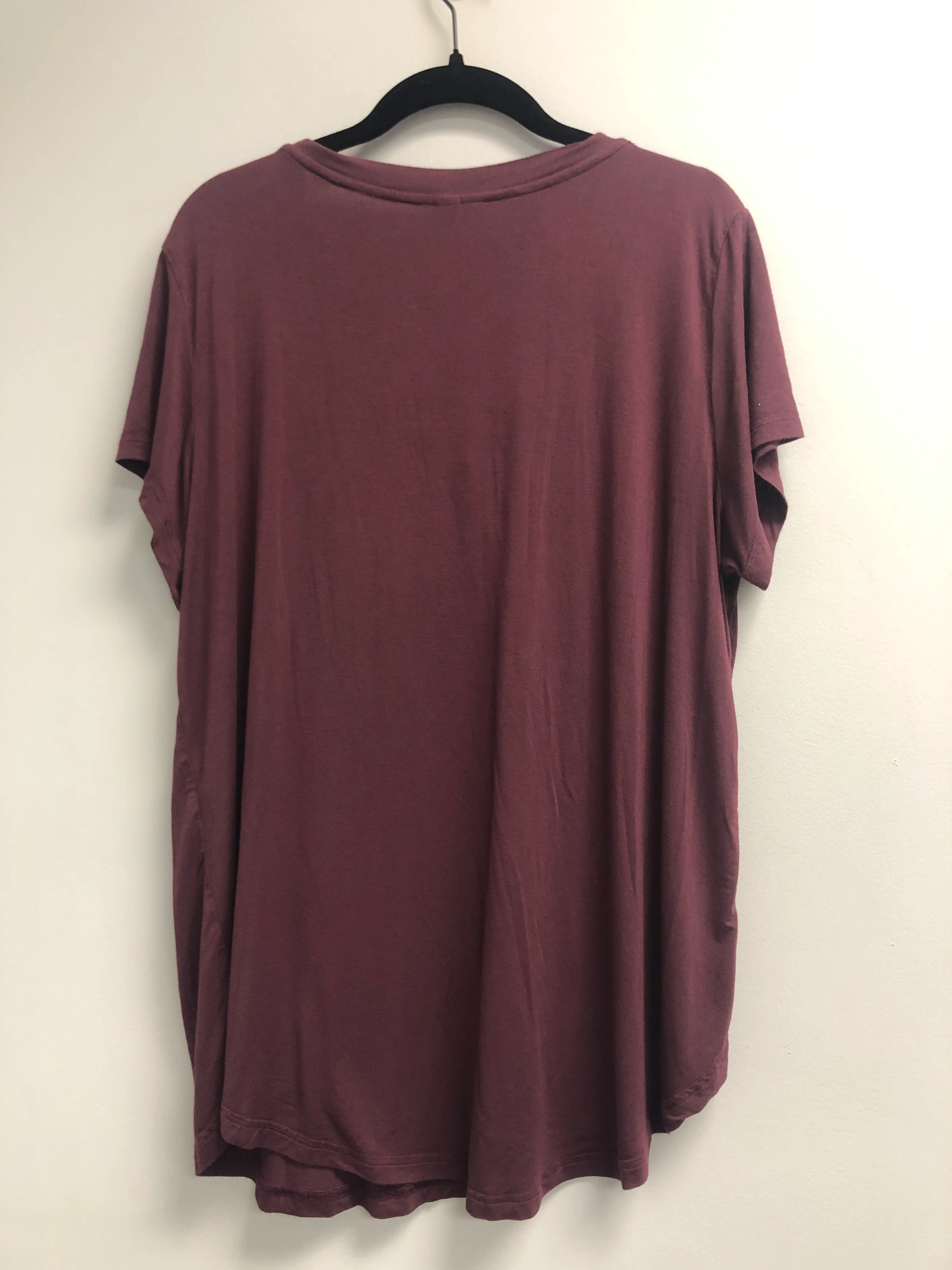 Outlet 7094 - V-Neck Boyfriend Nursing Tee - Wine - Extra Large - Image 2