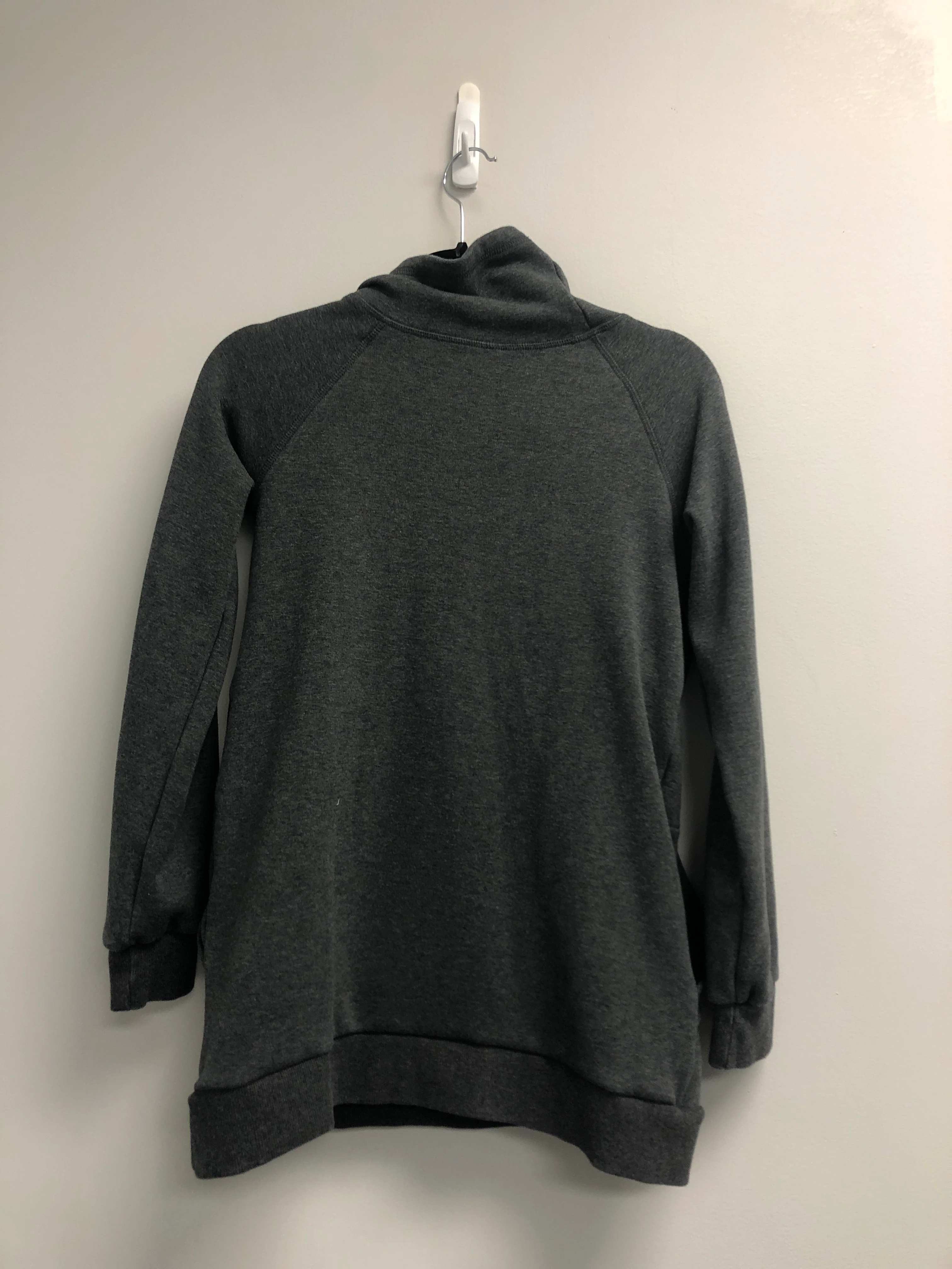 Outlet 7101 - Latched Mama Harbor Snap Nursing Pullover - Charcoal - Small - Image 2