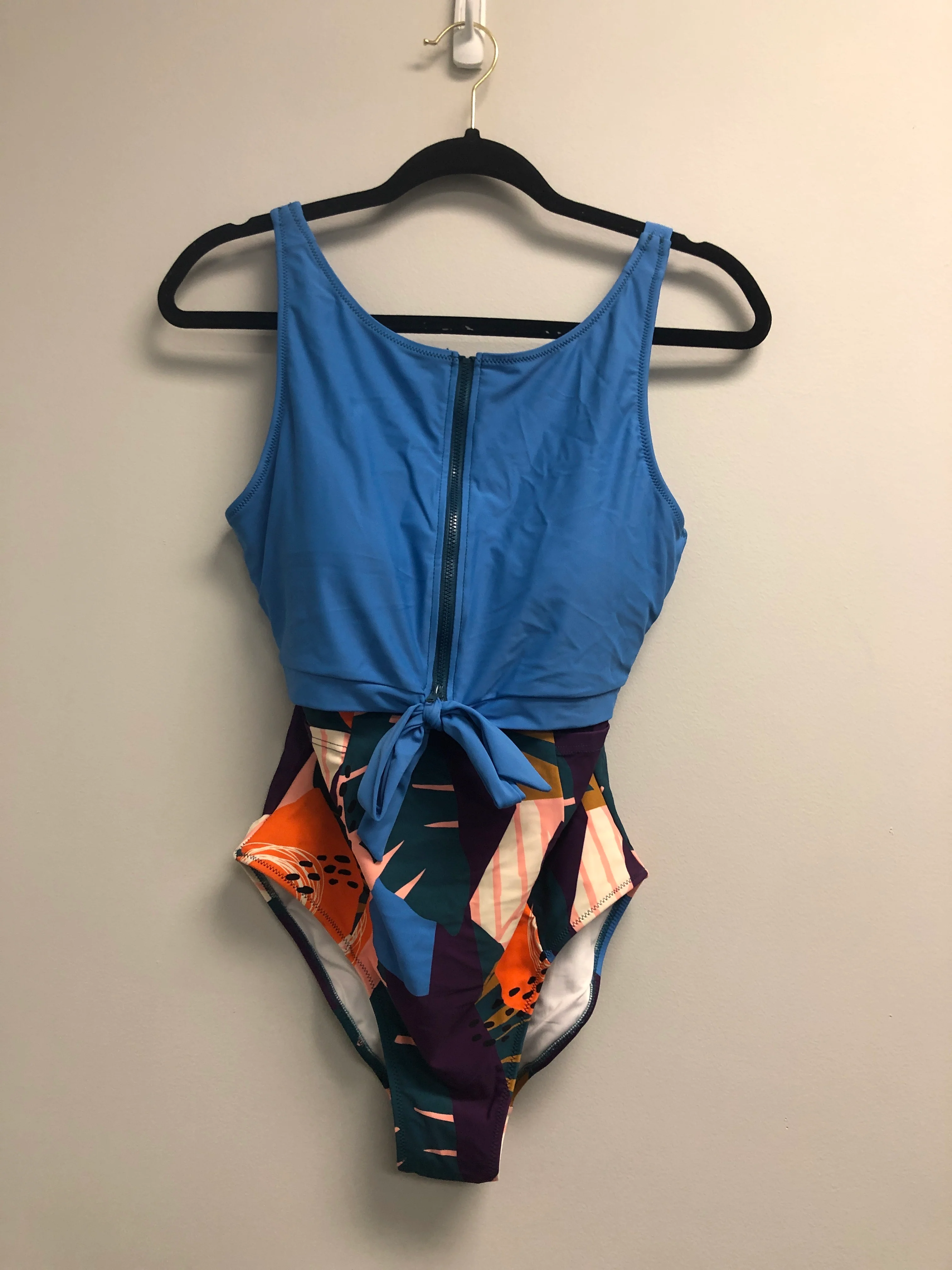 Outlet 7104 - Latched Mama Front Zip Nursing Swim One Piece with Pockets - Final Sale - surf blue/golden beach - Small