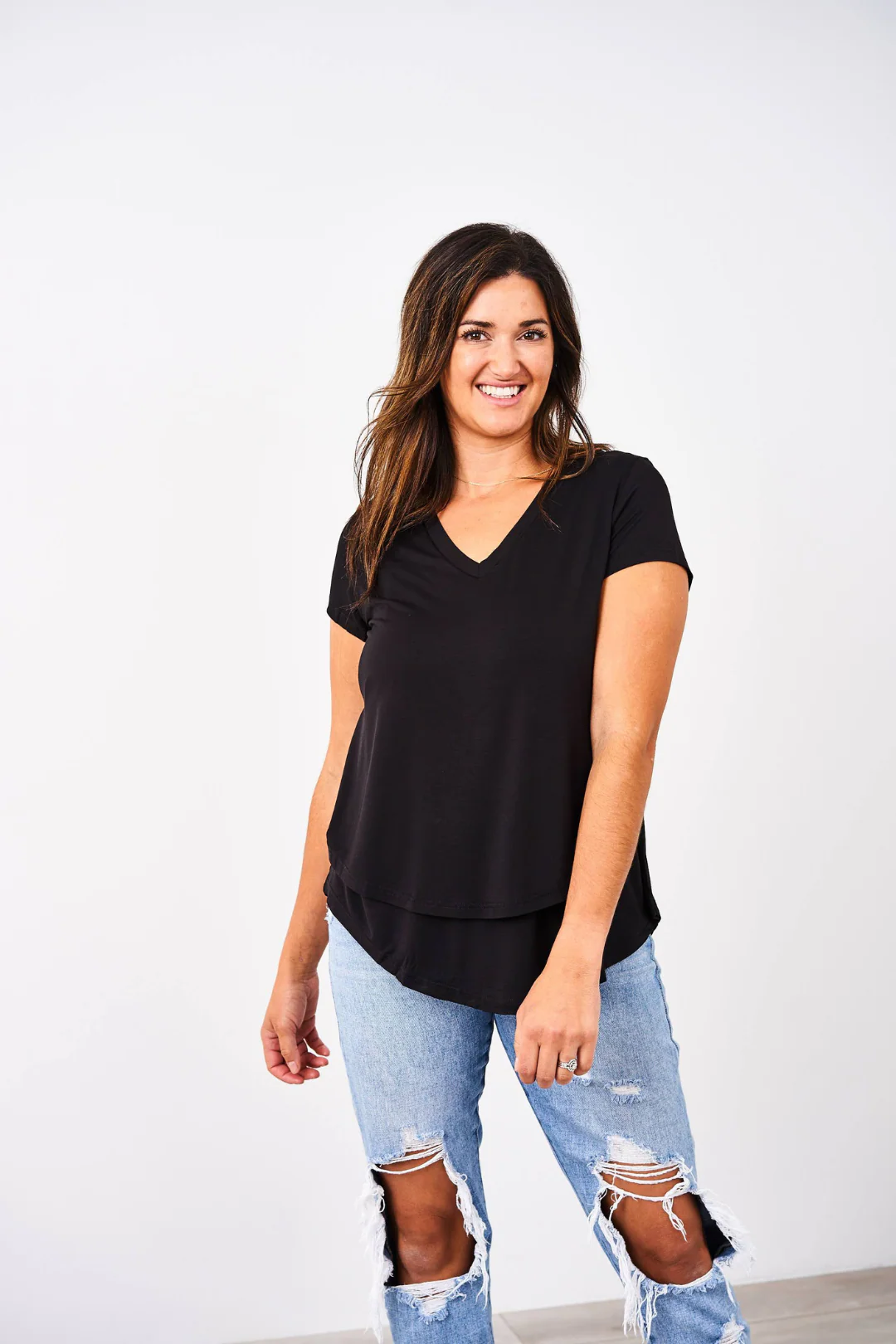 V-Neck Boyfriend Nursing Tee - Image 3